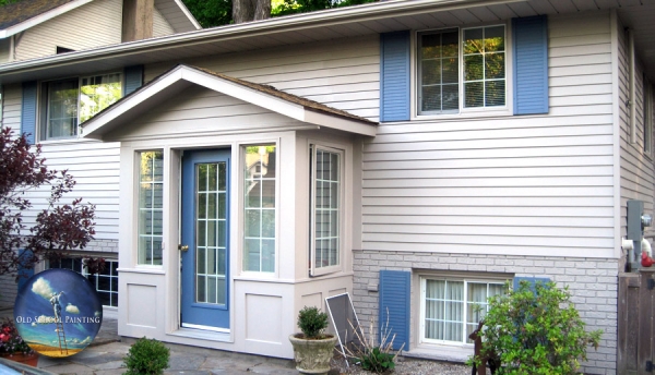 Gorgeous Exterior Painted Brick, Vinyl Siding, Shutters, Doors, Windows in NOTL